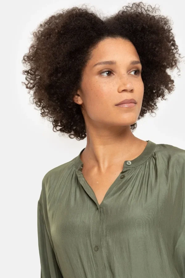 Groene Jurk Met Lange Mouwen En Knoopjes-Terre Bleue Online